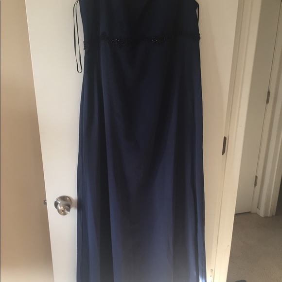 💙✨Beautiful beaded Evening gown prom dress 👗 - Picture 8 of 13